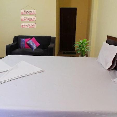 Goroomgo The Grand Inn Ruby Kalkuta Zewnętrze zdjęcie